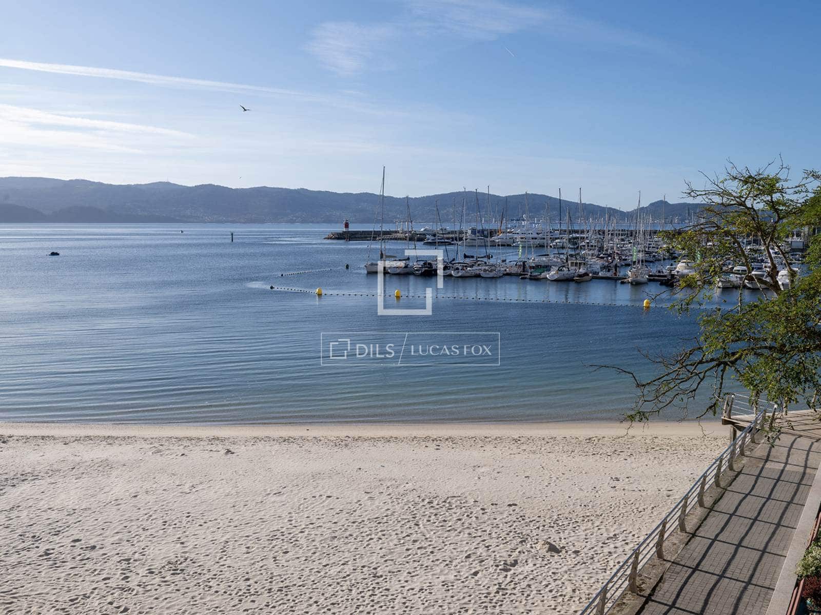 4 bedroom Penthouse for sale in Sanxenxo with garage - € 757,000 (Ref: 10088612)