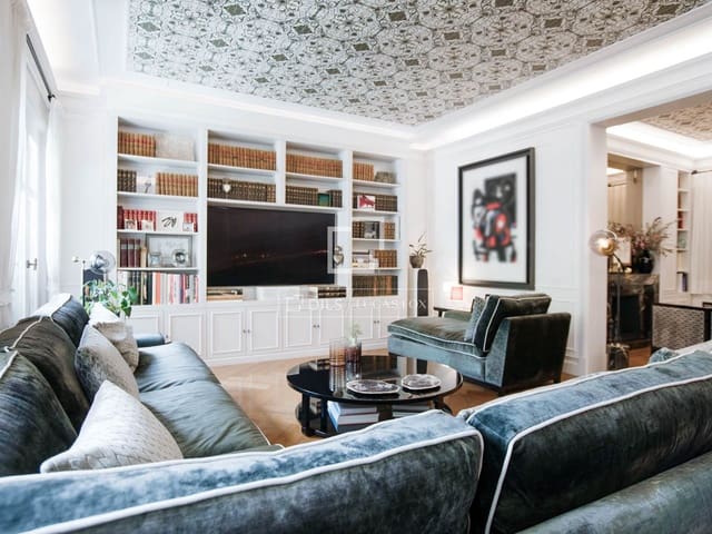 3 soveværelse Lejlighed til salg i Barcelona by - € 2.450.000 (Ref: 10088613)
