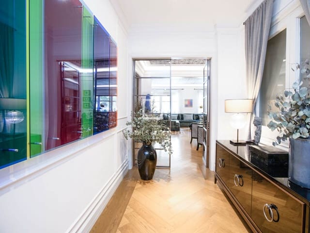 3 soveværelse Lejlighed til salg i Barcelona by - € 2.450.000 (Ref: 10088613)