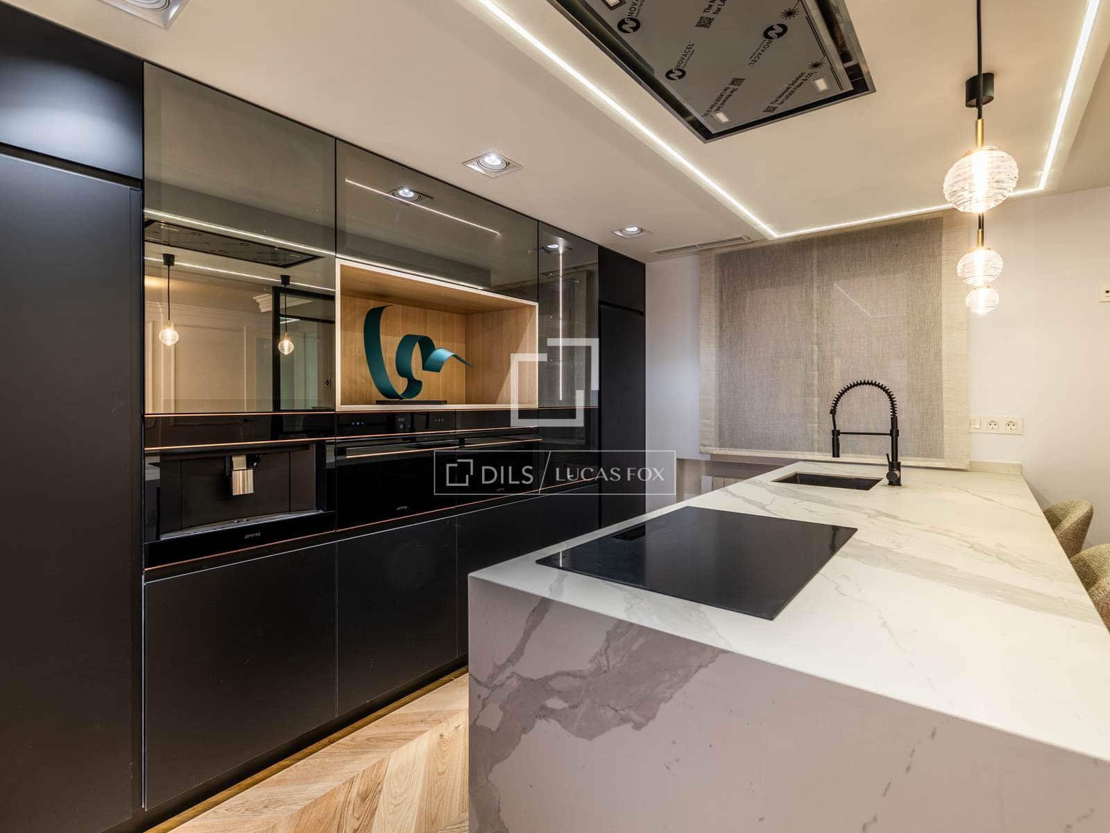 3 sypialnia Apartament na sprzedaż w Miasto Madryt z garażem - 3 050 000 € (Ref: 10088615)