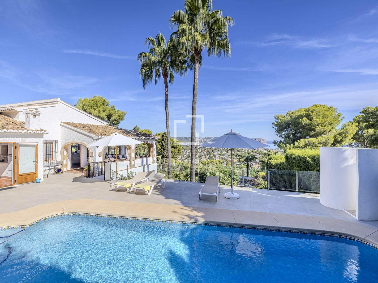 Chalet de 5 habitaciones en Javea / Xàbia en venta con piscina garaje - 1.195.000 € (Ref: 10088618)
