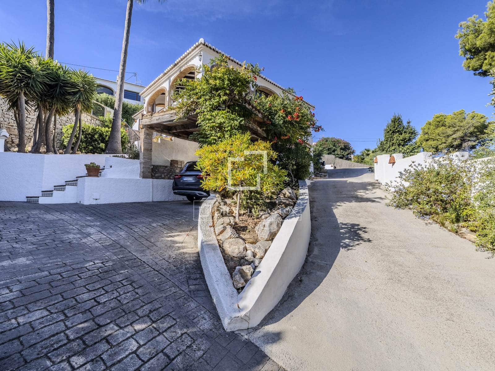 Chalet de 5 habitaciones en Javea / Xàbia en venta con piscina garaje - 1.195.000 € (Ref: 10088618)