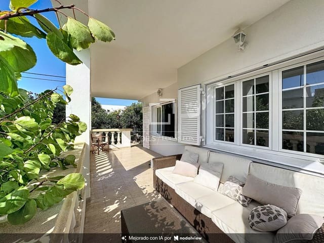 Chalet de 4 habitaciones en San Luis / Sant Lluís en venta con piscina garaje - 1.200.000 € (Ref: 10093699)