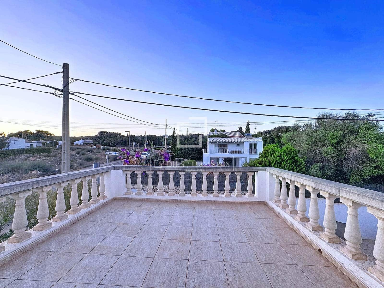 Chalet de 4 habitaciones en San Luis / Sant Lluís en venta con piscina garaje - 1.200.000 € (Ref: 10093699)