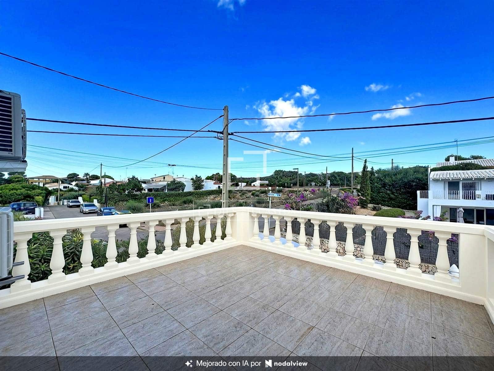 Chalet de 4 habitaciones en San Luis / Sant Lluís en venta con piscina garaje - 1.200.000 € (Ref: 10093699)