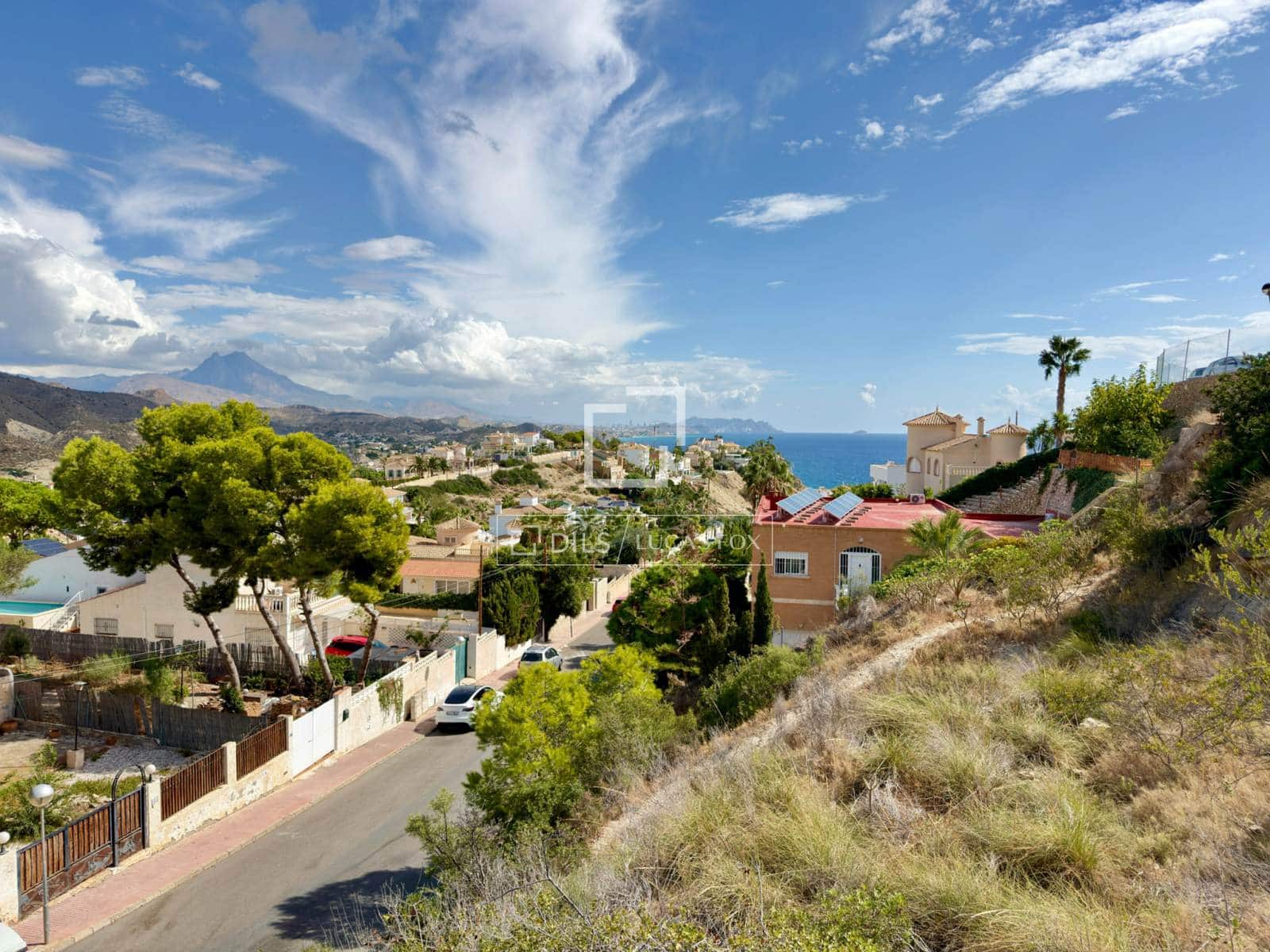 Building Plot for sale in El Campello - € 695,000 (Ref: 10093923)