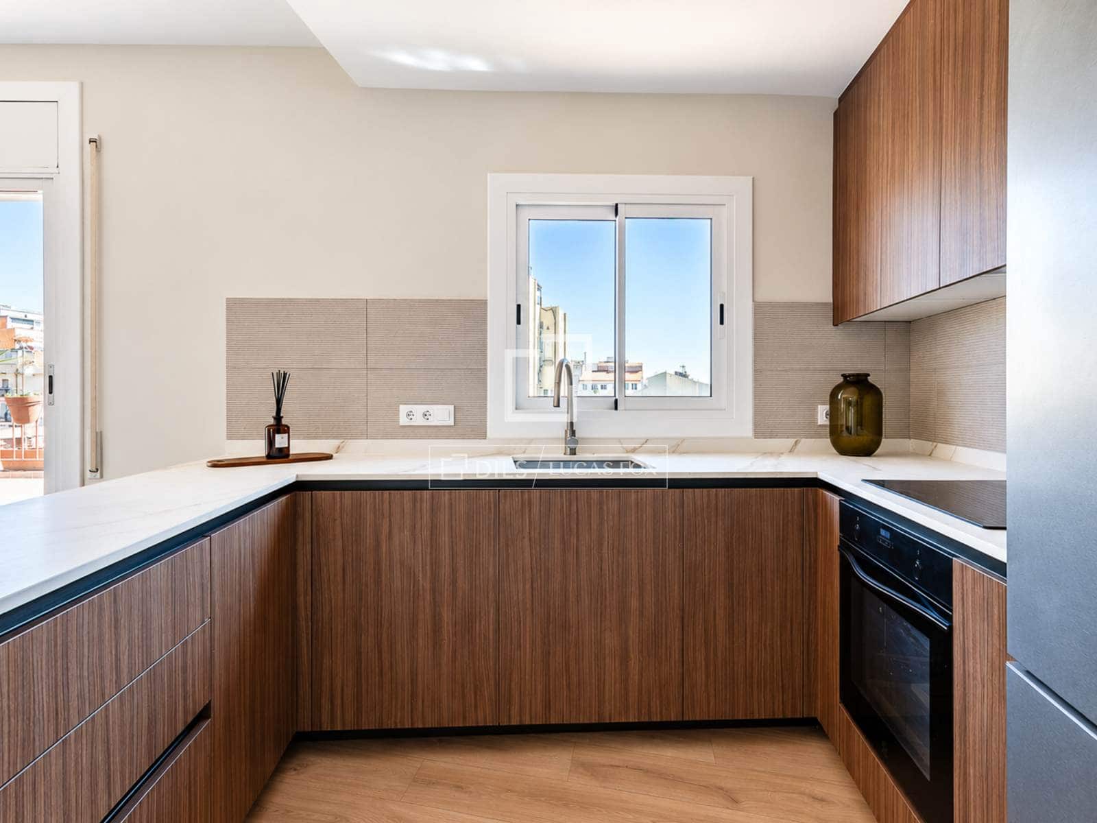3 soveværelse Penthouse til salg i Barcelona by med garage - € 715.000 (Ref: 10094973)