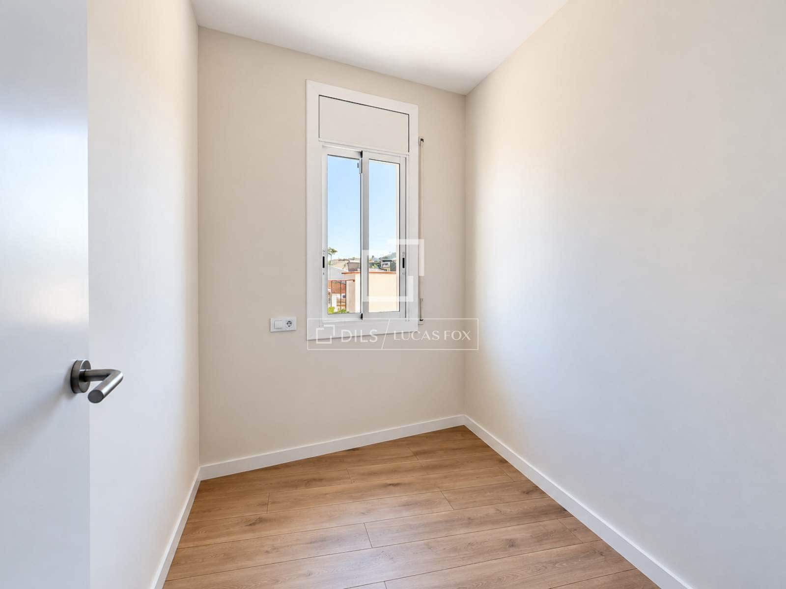 3 soveværelse Penthouse til salg i Barcelona by med garage - € 715.000 (Ref: 10094973)