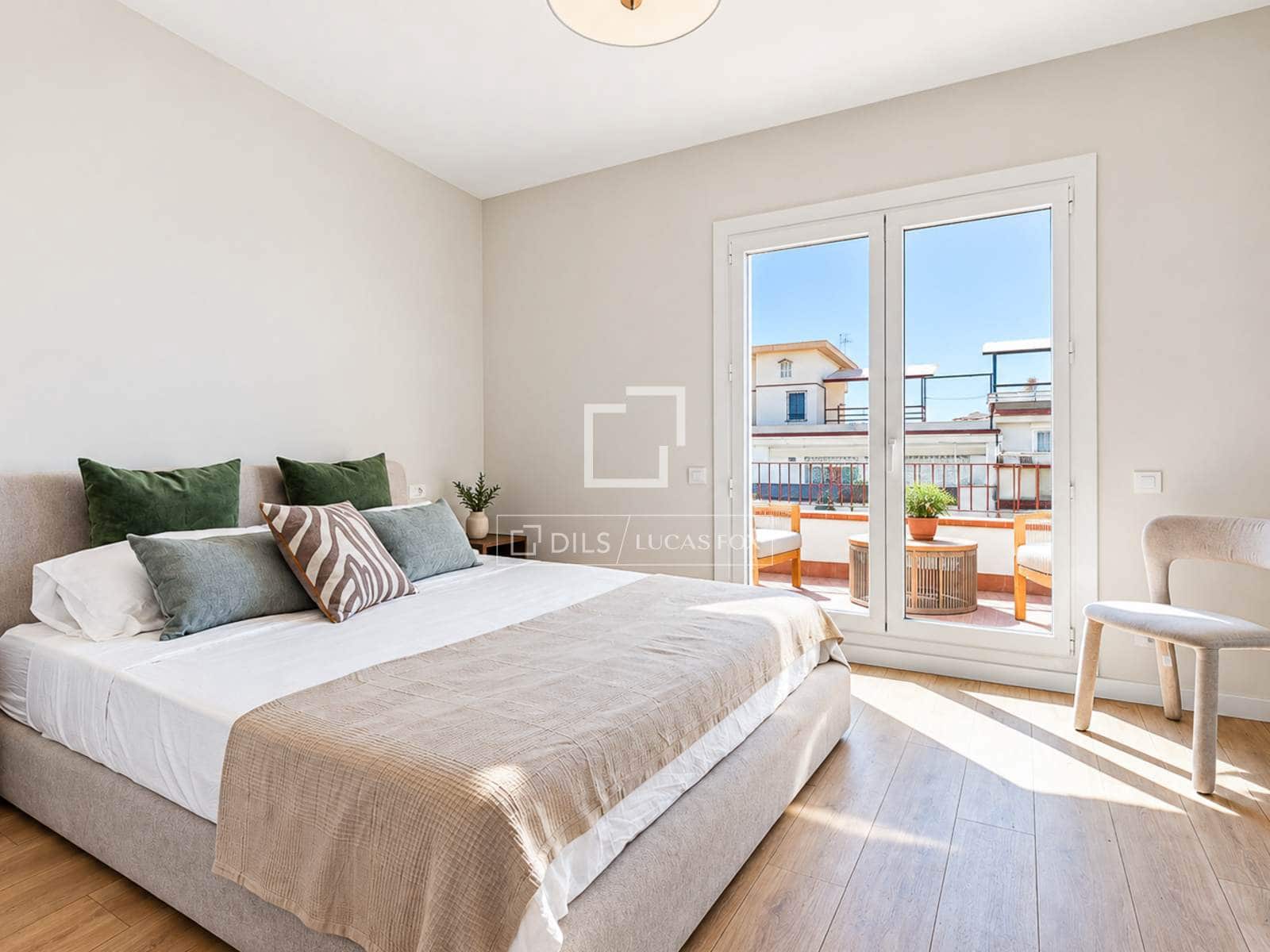 3 soveværelse Penthouse til salg i Barcelona by med garage - € 715.000 (Ref: 10094973)