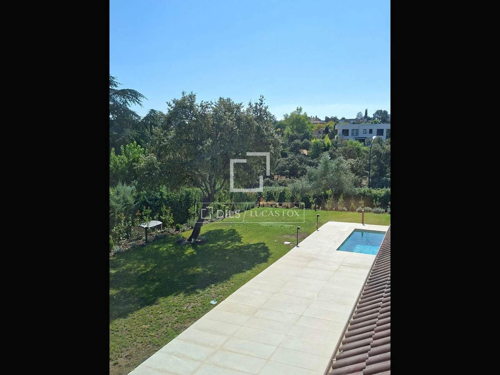 5 sypialnia Willa na sprzedaż w San Sebastian de los Reyes z basenem garażem - 2 260 000 € (Ref: 10094974)