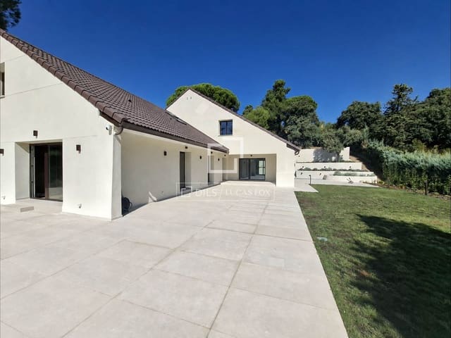 5 sypialnia Willa na sprzedaż w San Sebastián de los Reyes z basenem garażem - 2 260 000 € (Ref: 10094974)