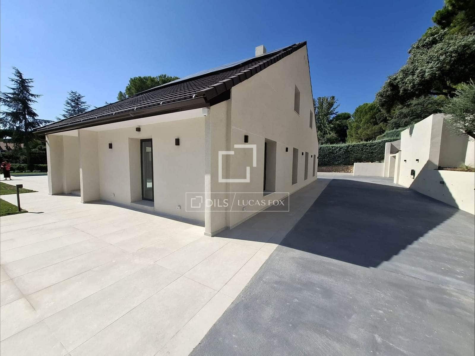 5 sypialnia Willa na sprzedaż w San Sebastian de los Reyes z basenem garażem - 2 260 000 € (Ref: 10094974)
