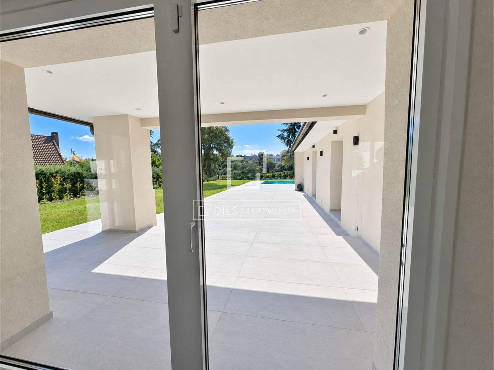 5 sypialnia Willa na sprzedaż w San Sebastian de los Reyes z basenem garażem - 2 260 000 € (Ref: 10094974)