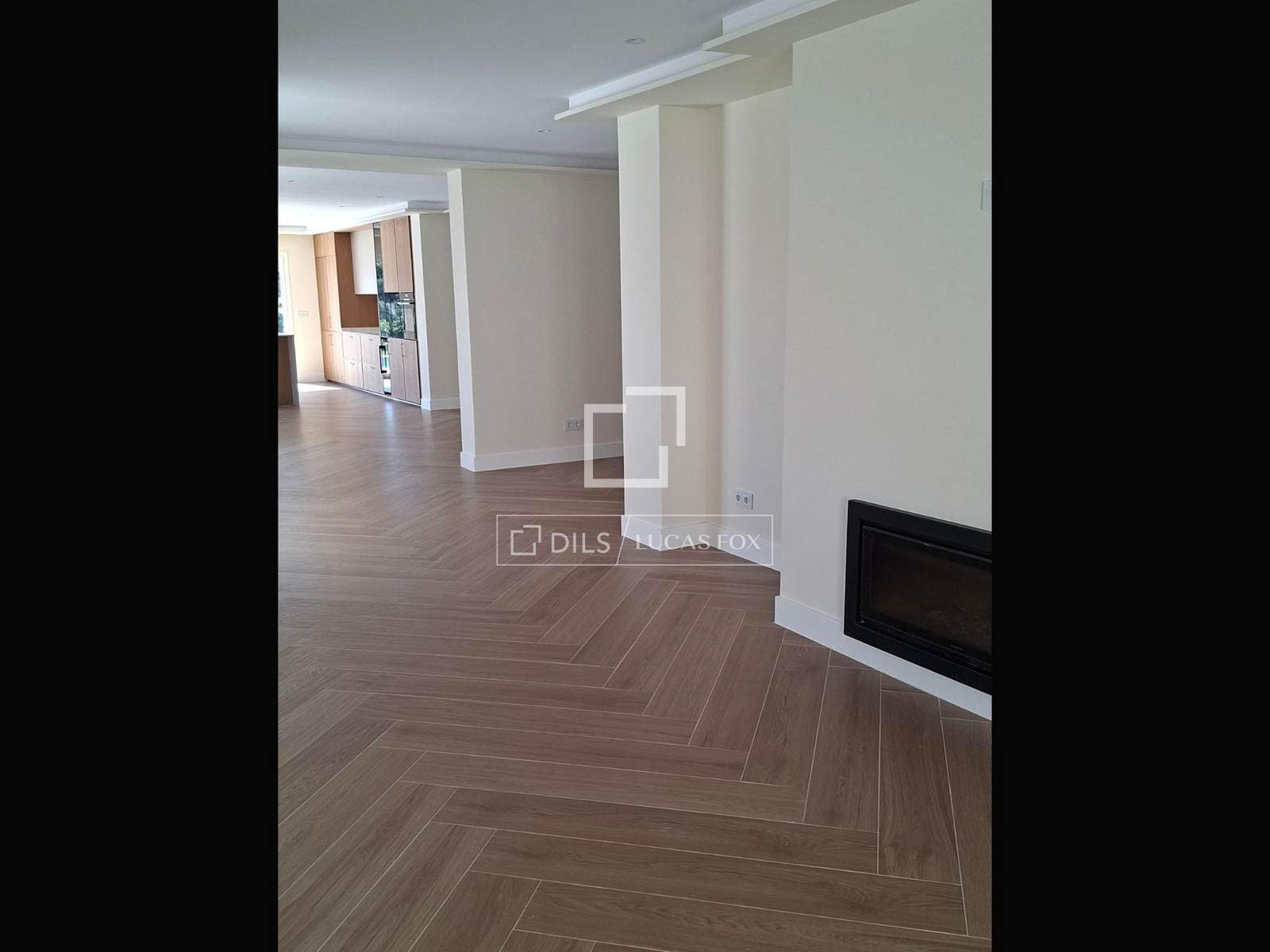 5 sypialnia Willa na sprzedaż w San Sebastian de los Reyes z basenem garażem - 2 260 000 € (Ref: 10094974)