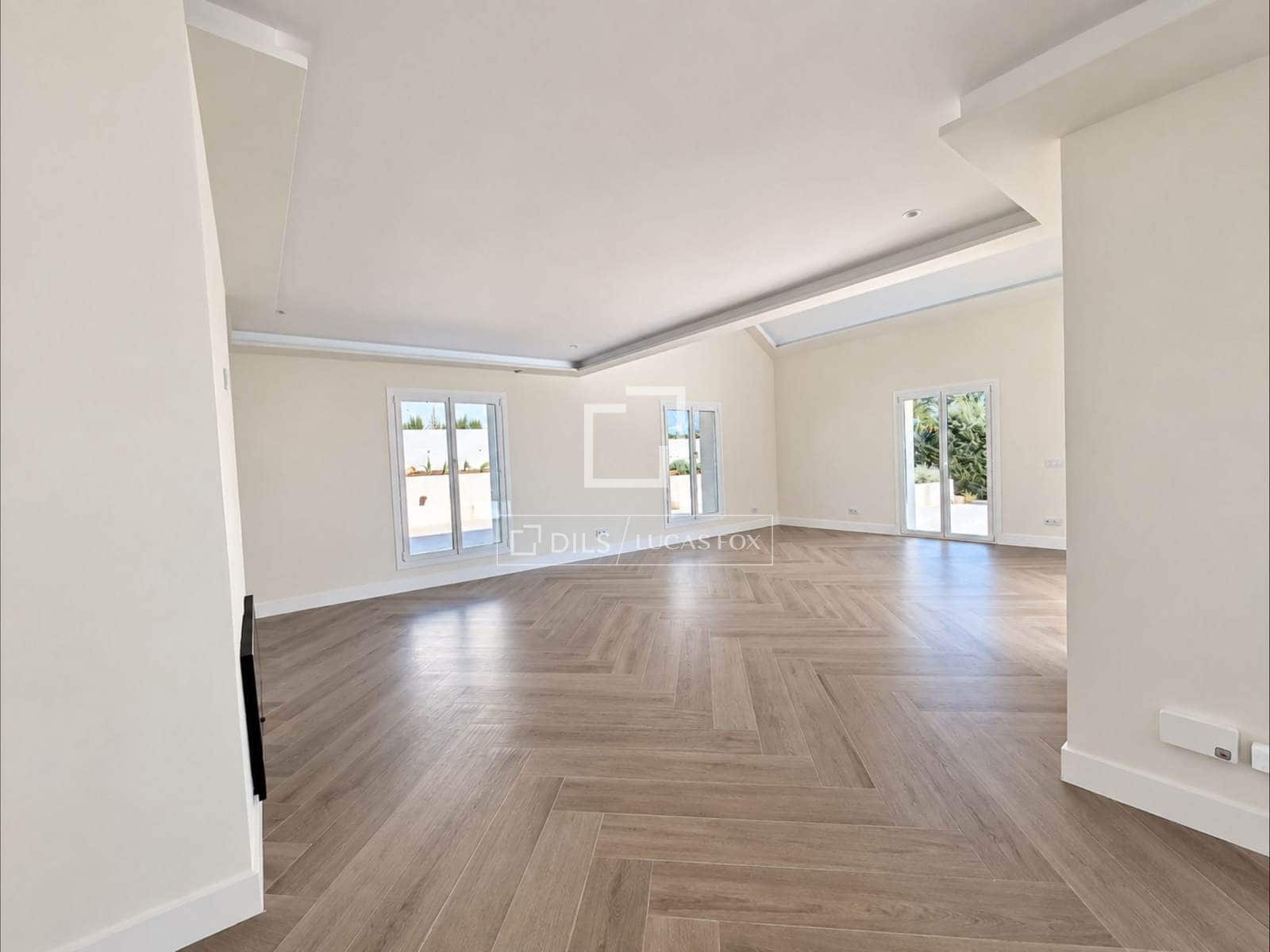 5 sypialnia Willa na sprzedaż w San Sebastian de los Reyes z basenem garażem - 2 260 000 € (Ref: 10094974)