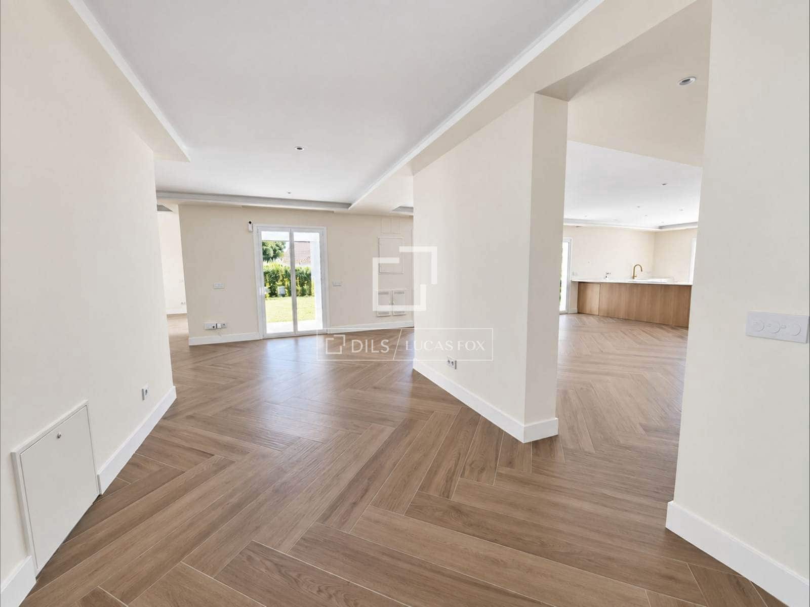 5 sypialnia Willa na sprzedaż w San Sebastian de los Reyes z basenem garażem - 2 260 000 € (Ref: 10094974)
