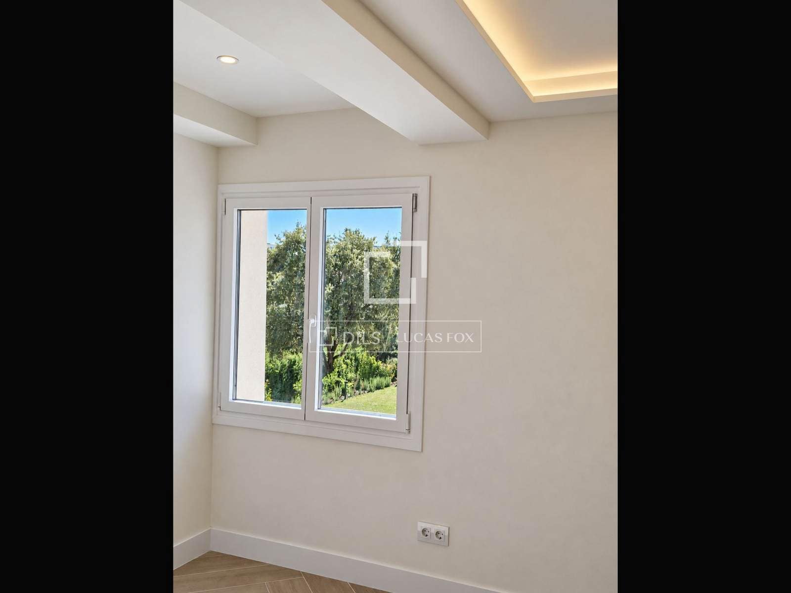 5 sypialnia Willa na sprzedaż w San Sebastian de los Reyes z basenem garażem - 2 260 000 € (Ref: 10094974)