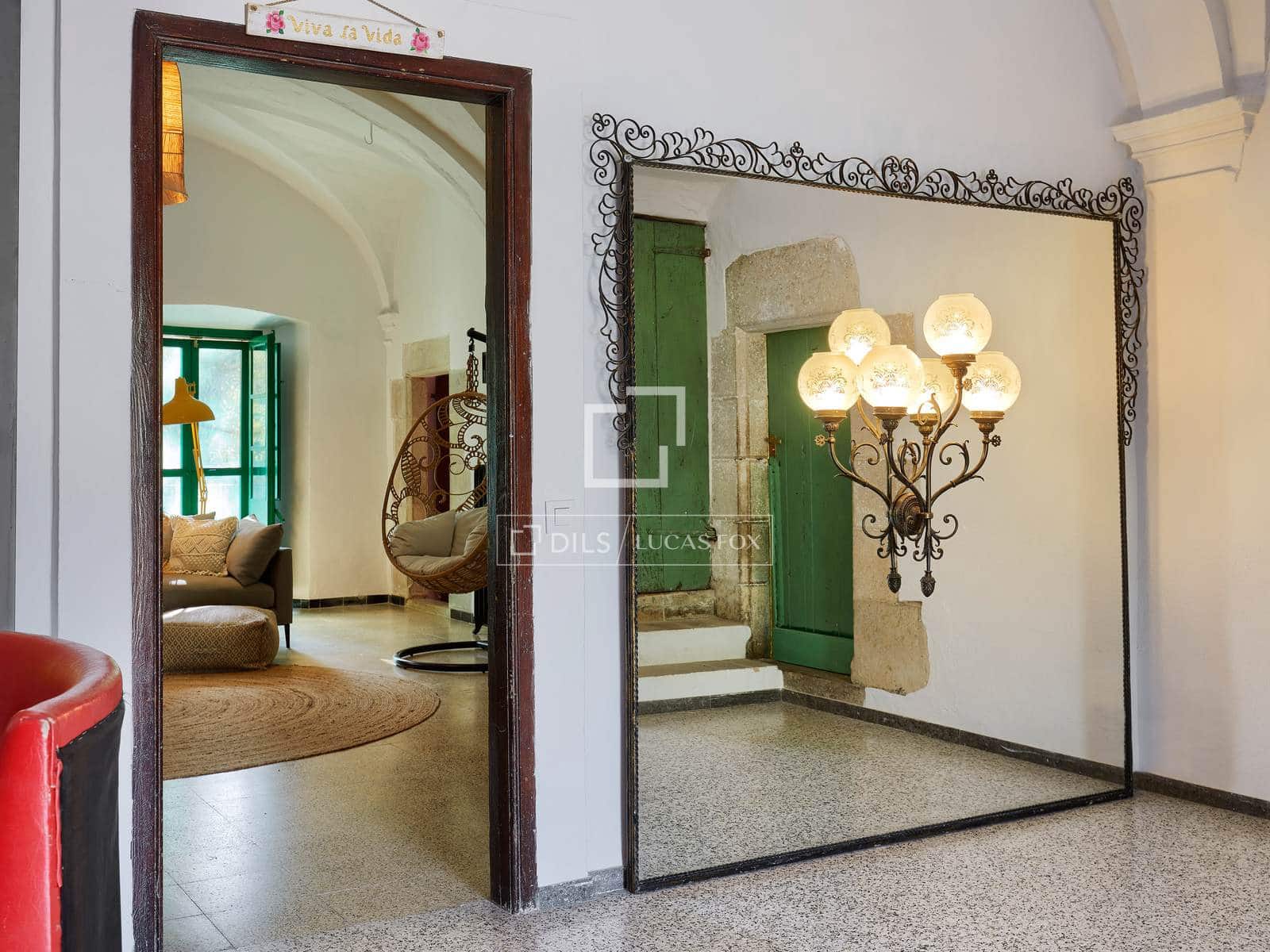 21 quarto Comercial para venda em Cornella del Terri com piscina garagem - 2 500 000 € (Ref: 10095455)