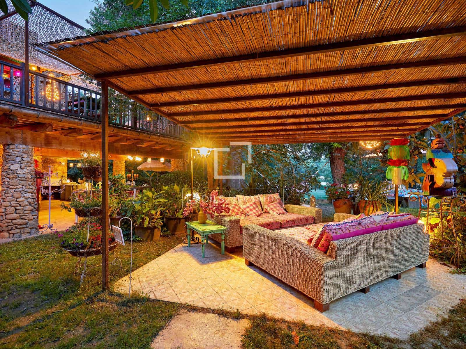 21 quarto Comercial para venda em Cornella del Terri com piscina garagem - 2 500 000 € (Ref: 10095455)