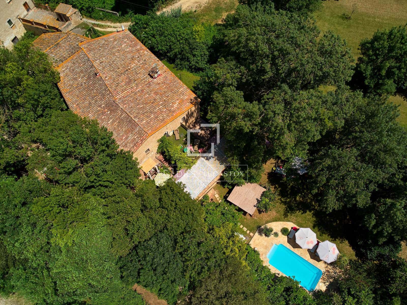 21 quarto Comercial para venda em Cornella del Terri com piscina garagem - 2 500 000 € (Ref: 10095455)