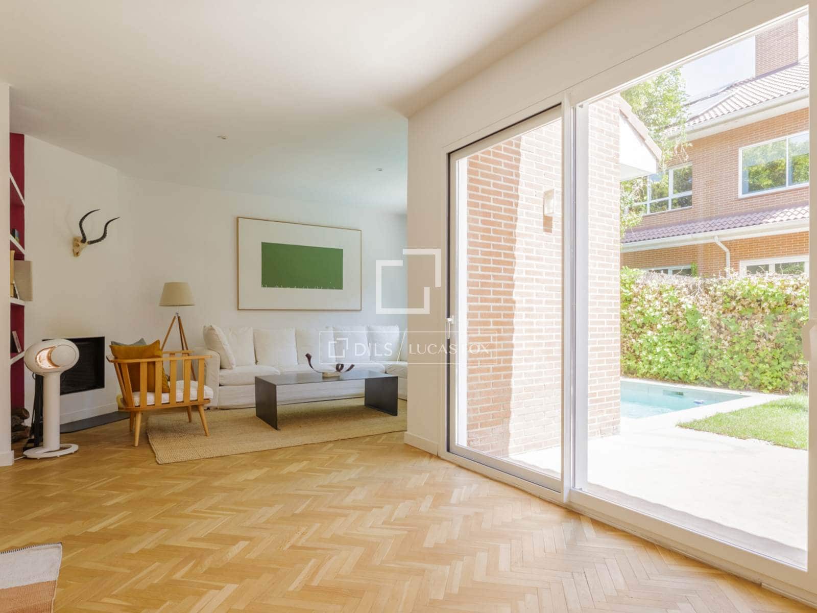 4 sovrum Villa till salu i Madrid stad med pool garage - 1 480 000 € (Ref: 10095456)