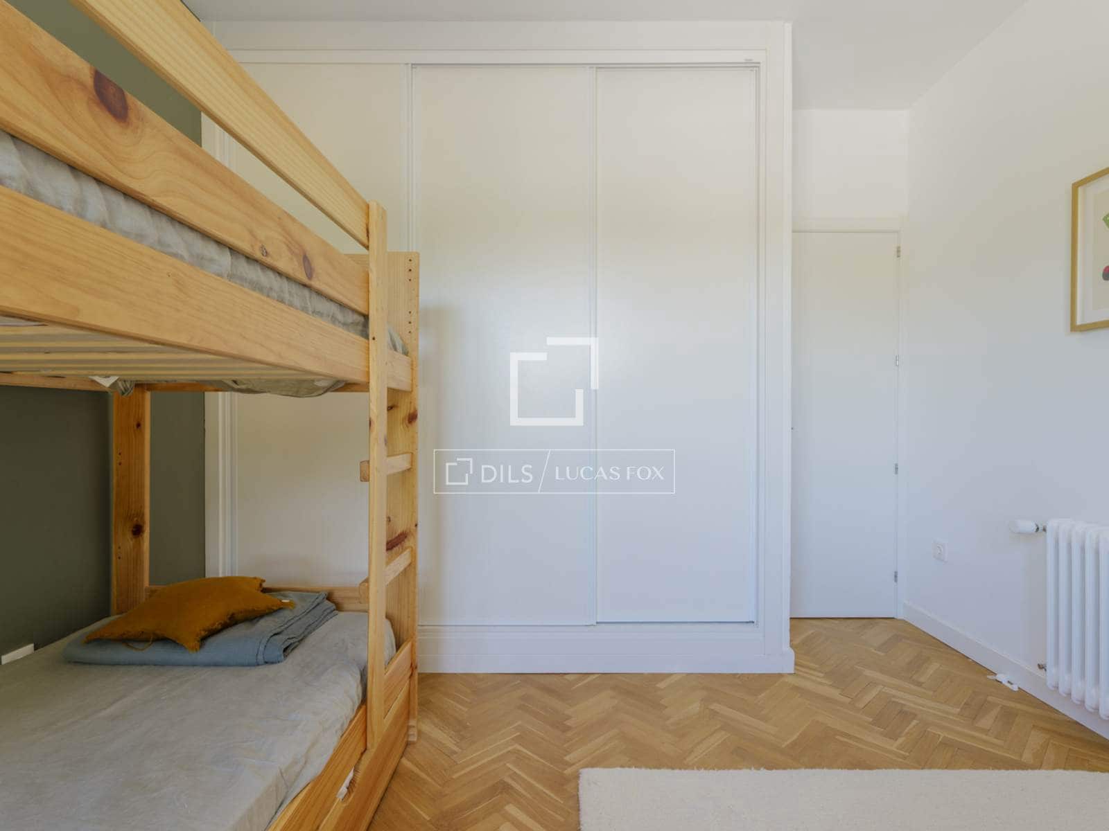 4 sovrum Villa till salu i Madrid stad med pool garage - 1 480 000 € (Ref: 10095456)