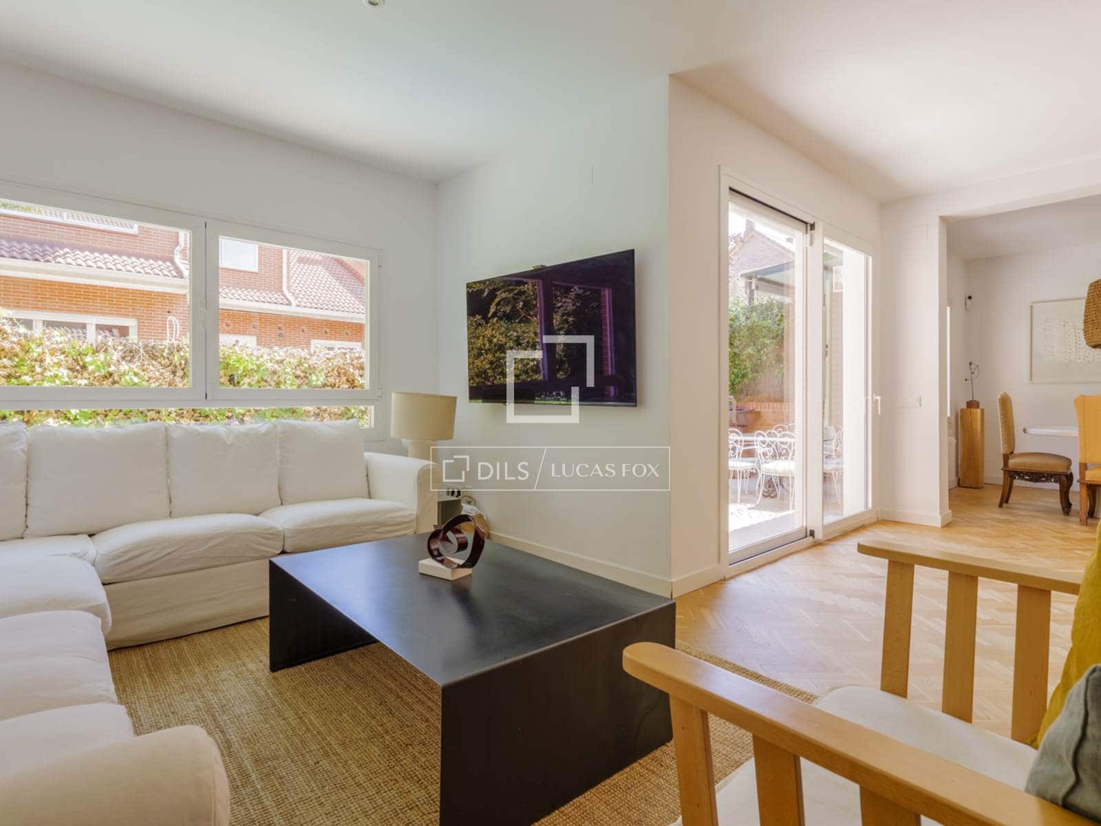 4 sovrum Villa till salu i Madrid stad med pool garage - 1 480 000 € (Ref: 10095456)