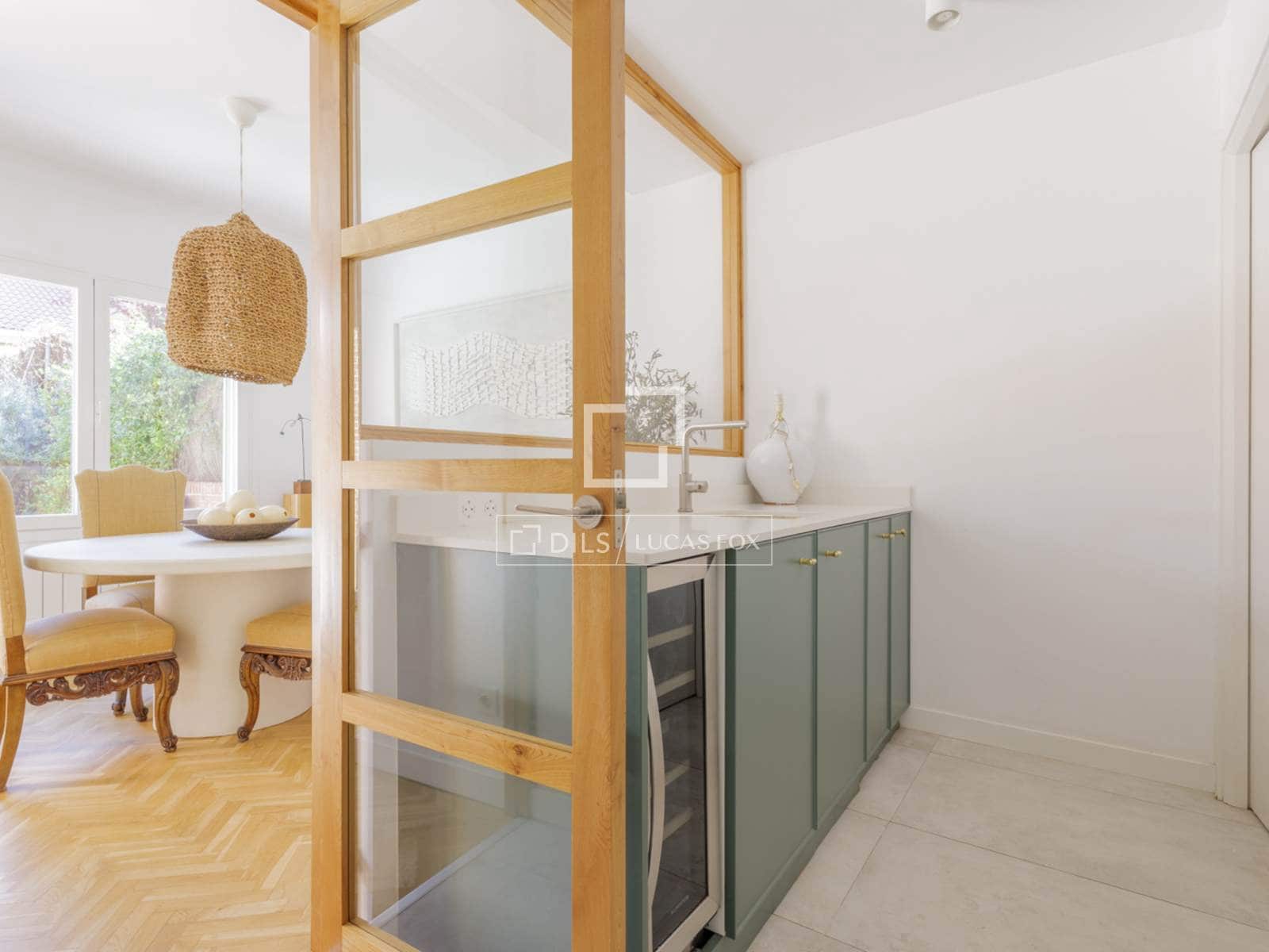 4 sovrum Villa till salu i Madrid stad med pool garage - 1 480 000 € (Ref: 10095456)