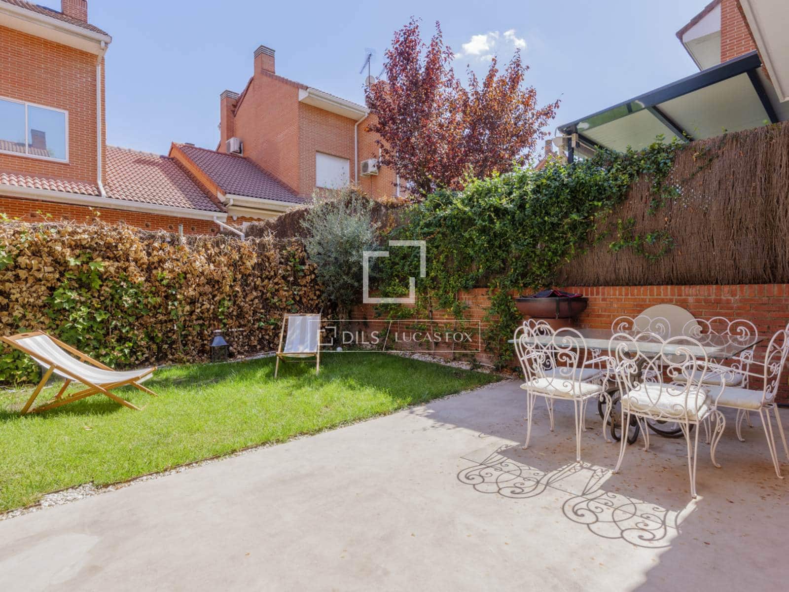 4 sovrum Villa till salu i Madrid stad med pool garage - 1 480 000 € (Ref: 10095456)