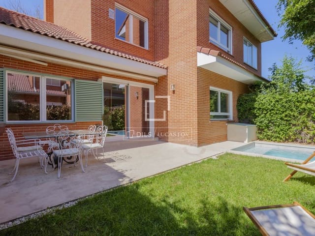 4 sovrum Villa till salu i Madrid stad med pool garage - 1 480 000 € (Ref: 10095456)