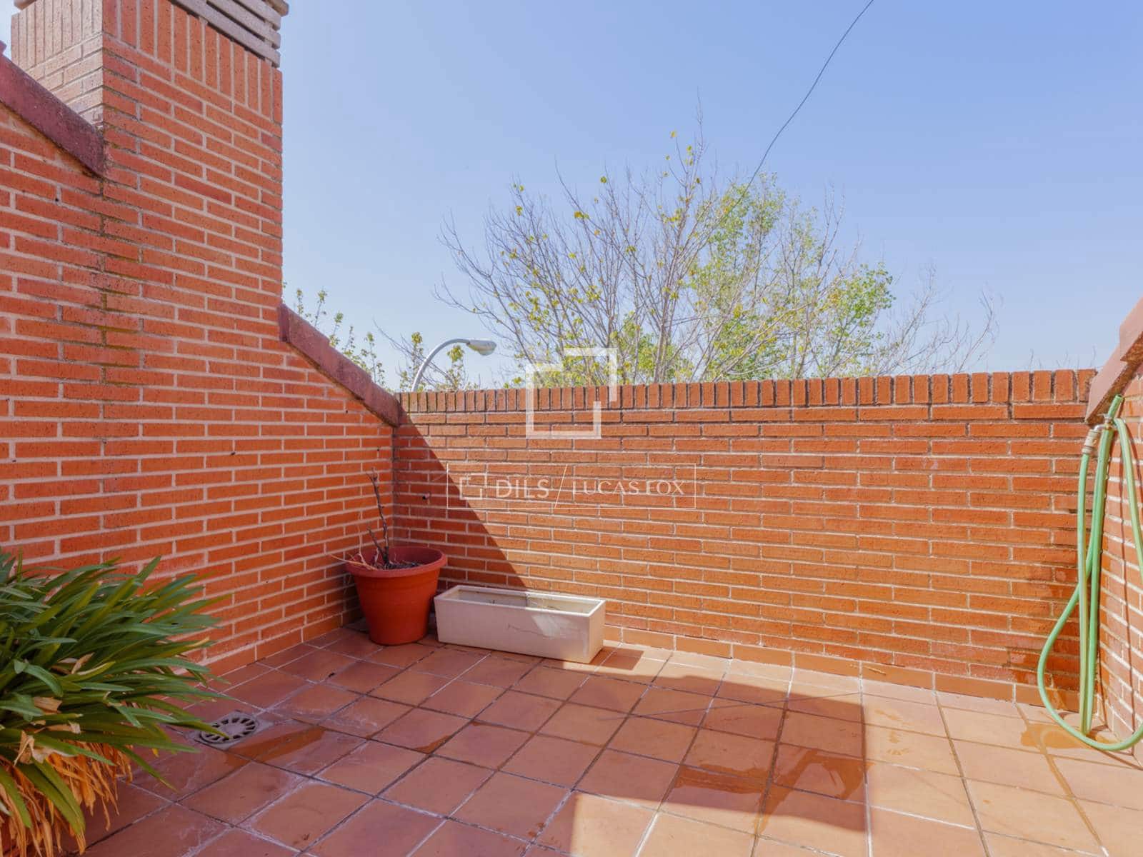 4 sovrum Villa till salu i Madrid stad med pool garage - 1 480 000 € (Ref: 10095456)