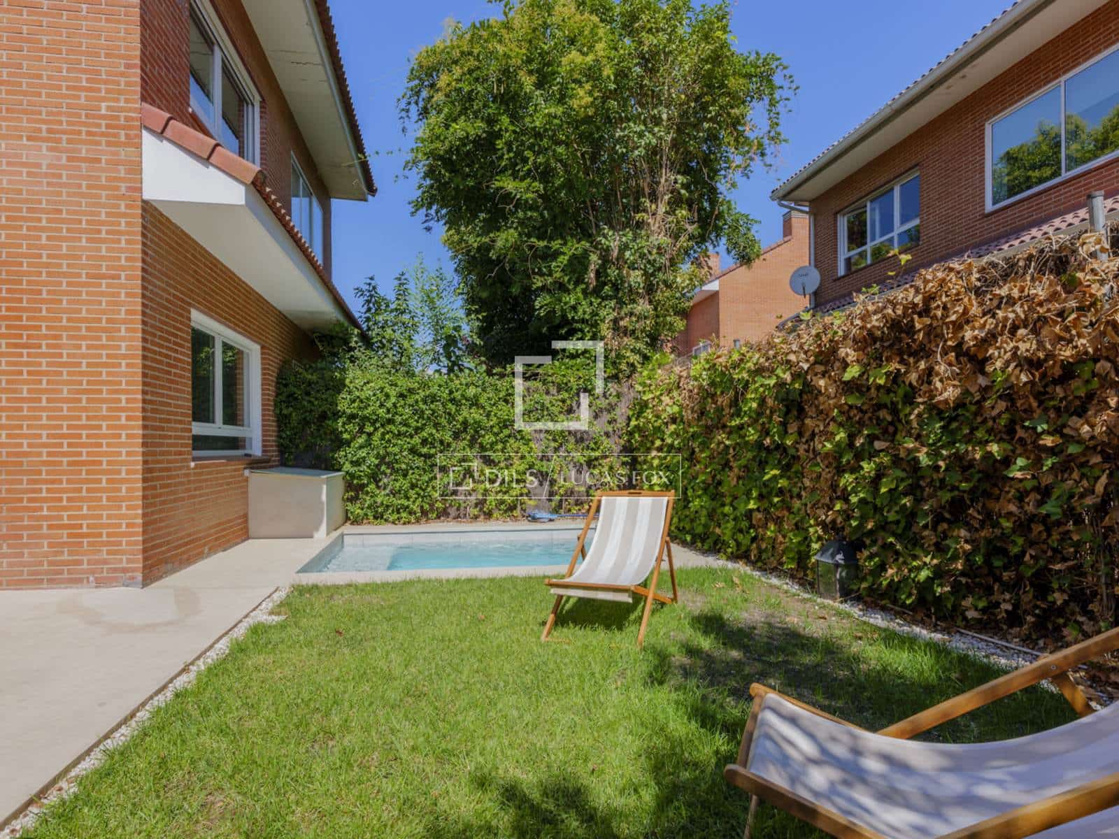 4 sovrum Villa till salu i Madrid stad med pool garage - 1 480 000 € (Ref: 10095456)