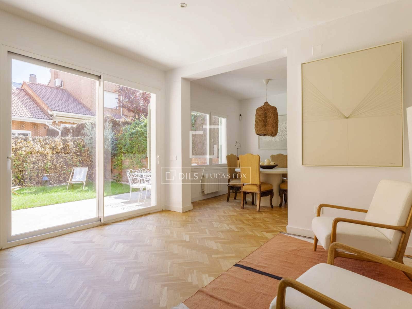 4 sovrum Villa till salu i Madrid stad med pool garage - 1 480 000 € (Ref: 10095456)