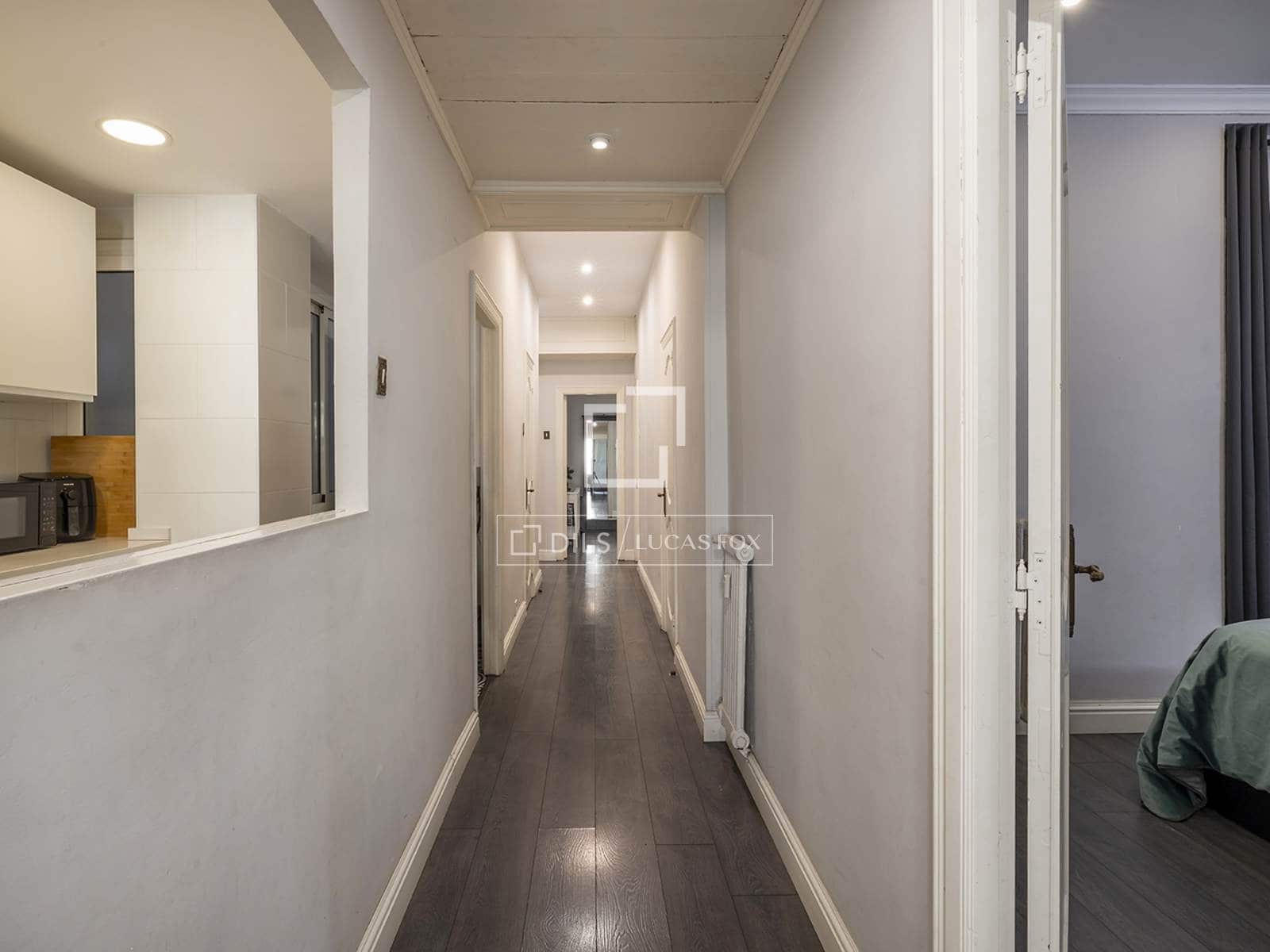 3 slaapkamer Appartement te koop in Barcelona stad - € 699.000 (Ref: 10095642)