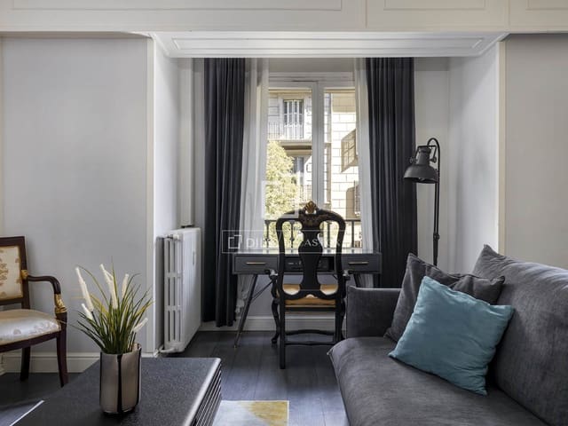 3 slaapkamer Appartement te koop in Barcelona stad - € 699.000 (Ref: 10095642)