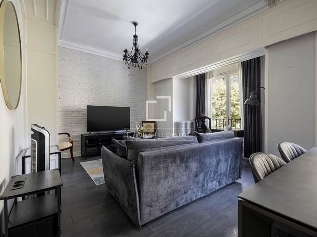 3 slaapkamer Appartement te koop in Barcelona stad - € 699.000 (Ref: 10095642)