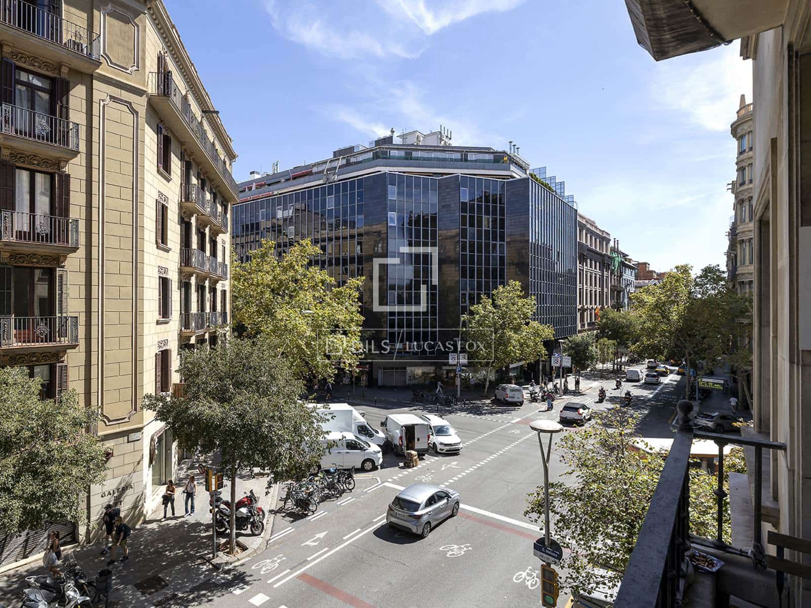 3 slaapkamer Appartement te koop in Barcelona stad - € 699.000 (Ref: 10095642)