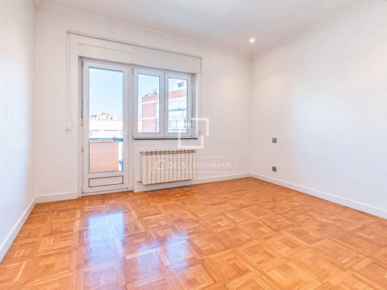 4 Zimmer Apartment zu verkaufen in Madrid Stadt mit Garage - 1.250.000 € (Ref: 10095643)