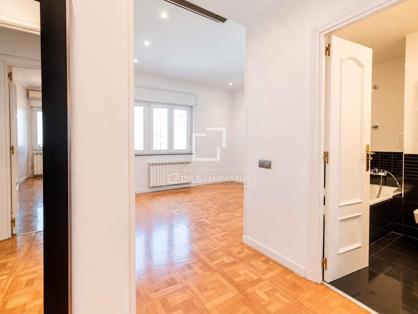 4 Zimmer Apartment zu verkaufen in Madrid Stadt mit Garage - 1.250.000 € (Ref: 10095643)