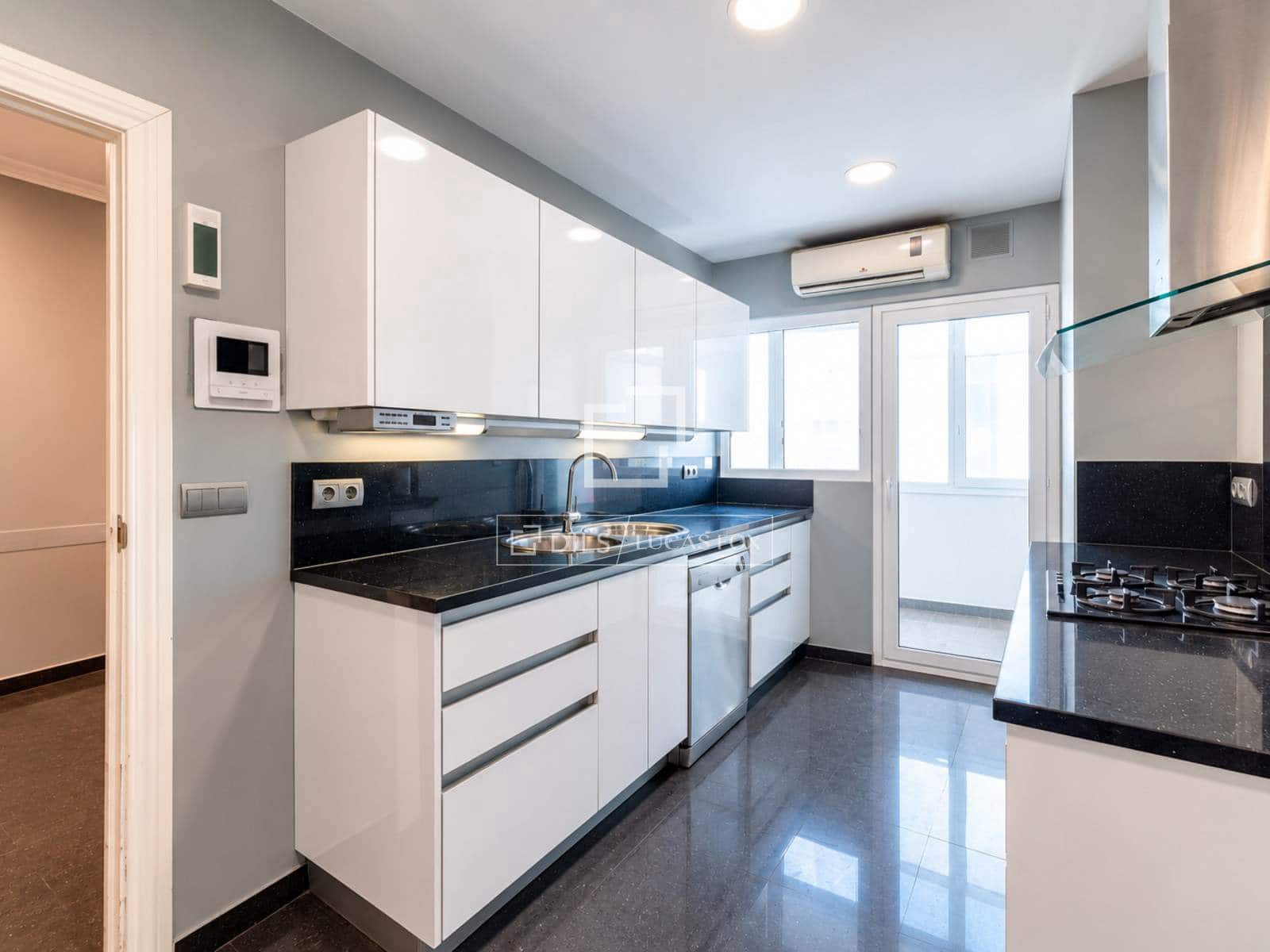 4 Zimmer Apartment zu verkaufen in Madrid Stadt mit Garage - 1.250.000 € (Ref: 10095643)