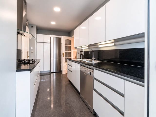 4 Zimmer Apartment zu verkaufen in Rios Rosas, Madrid Stadt mit Garage - 1.250.000 € (Ref: 10095643)