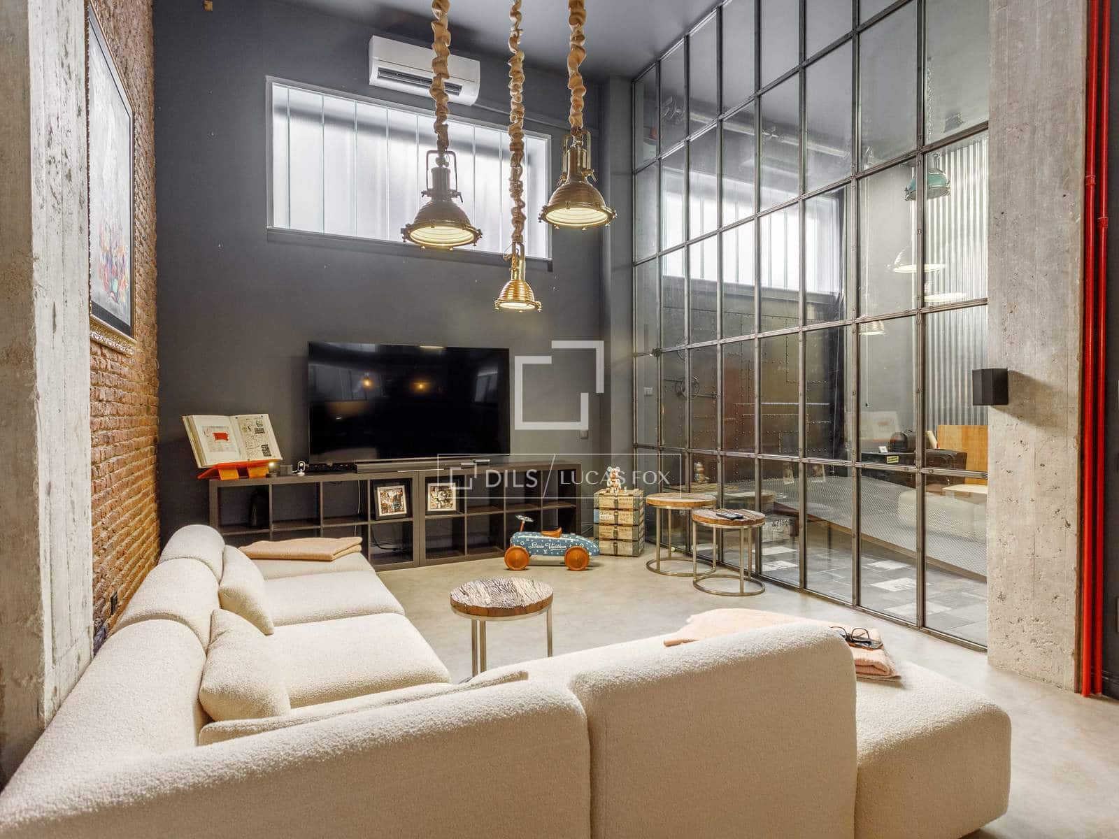 2 slaapkamer Appartement te huur in Madrid stad - € 3.700 (Ref: 10095786)