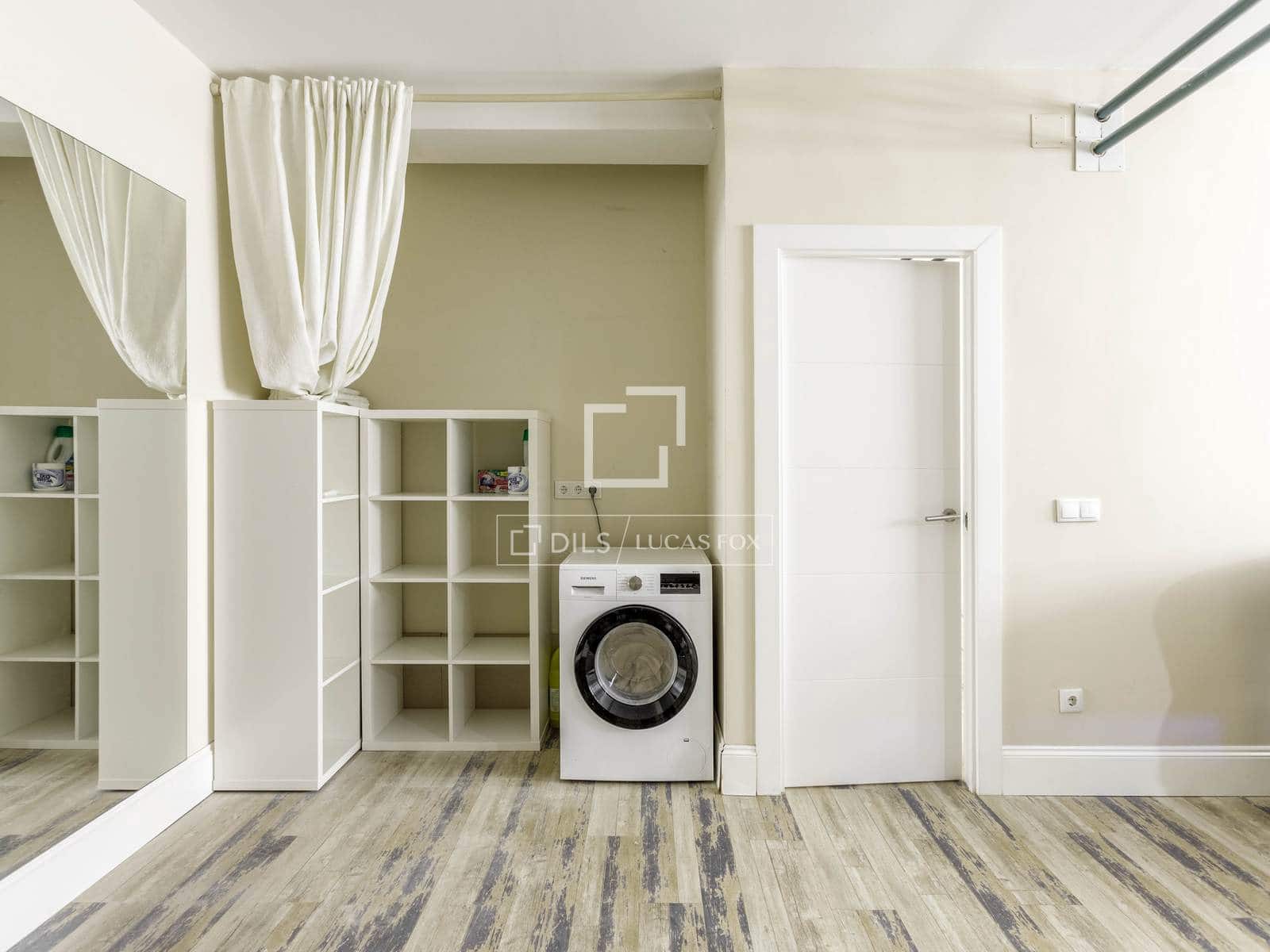 2 slaapkamer Appartement te huur in Madrid stad - € 3.700 (Ref: 10095786)