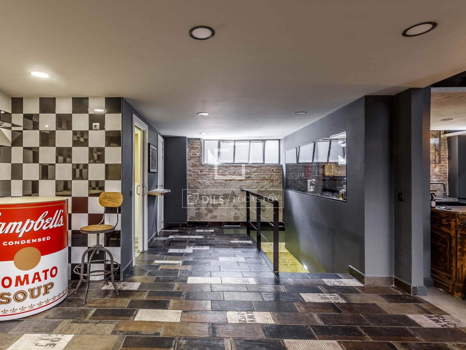2 slaapkamer Appartement te huur in Madrid stad - € 3.700 (Ref: 10095786)