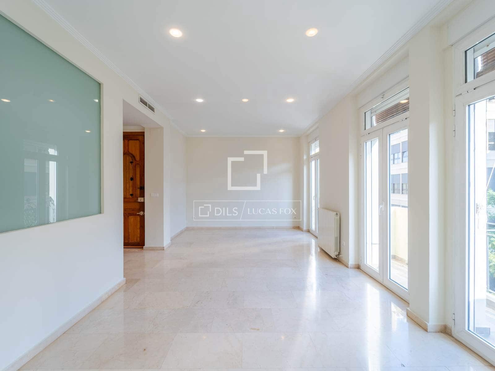 3 soveværelse Lejlighed til leje i Valencia by - € 2.600 (Ref: 10095787)