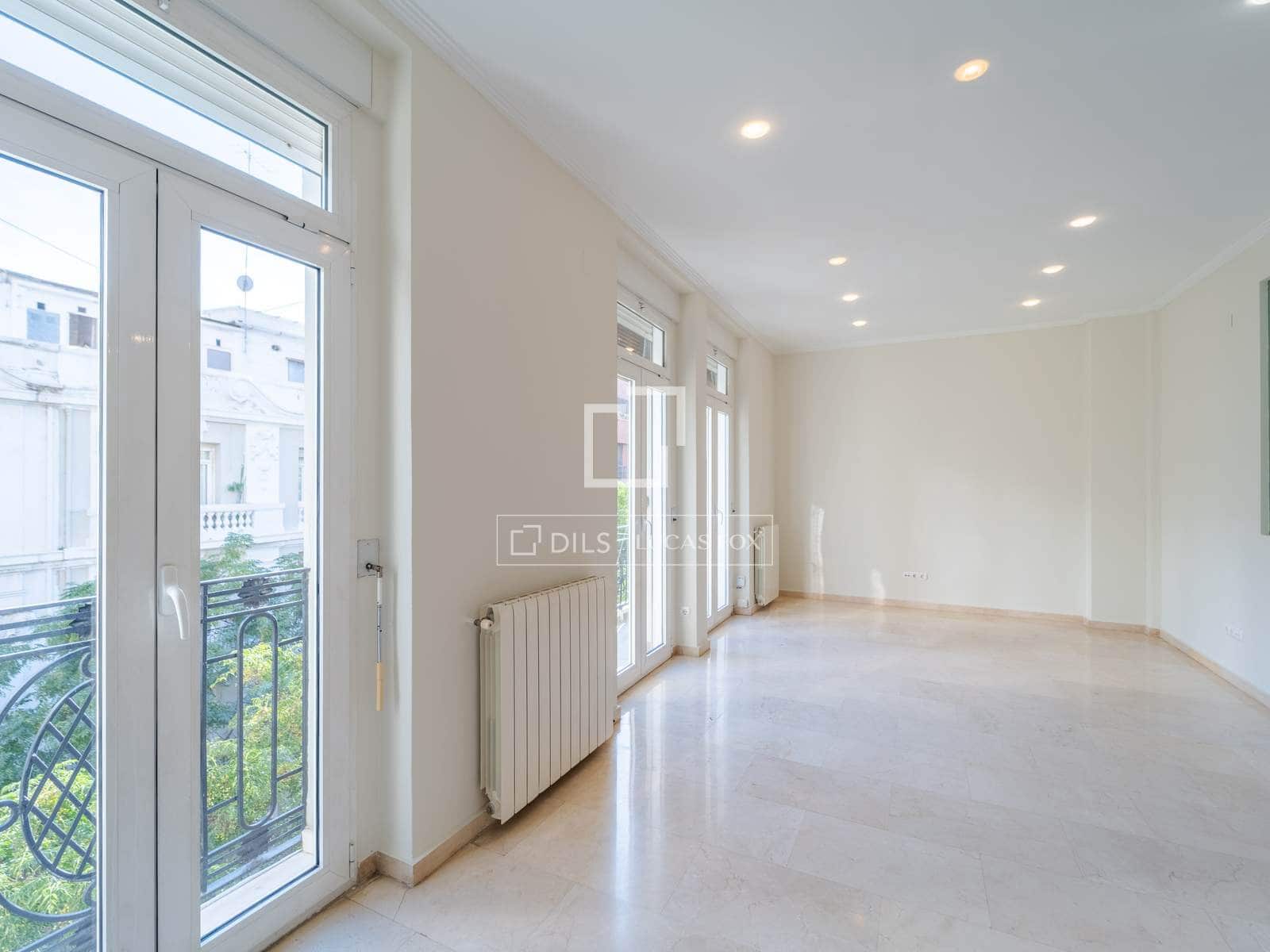 3 soveværelse Lejlighed til leje i Valencia by - € 2.600 (Ref: 10095787)