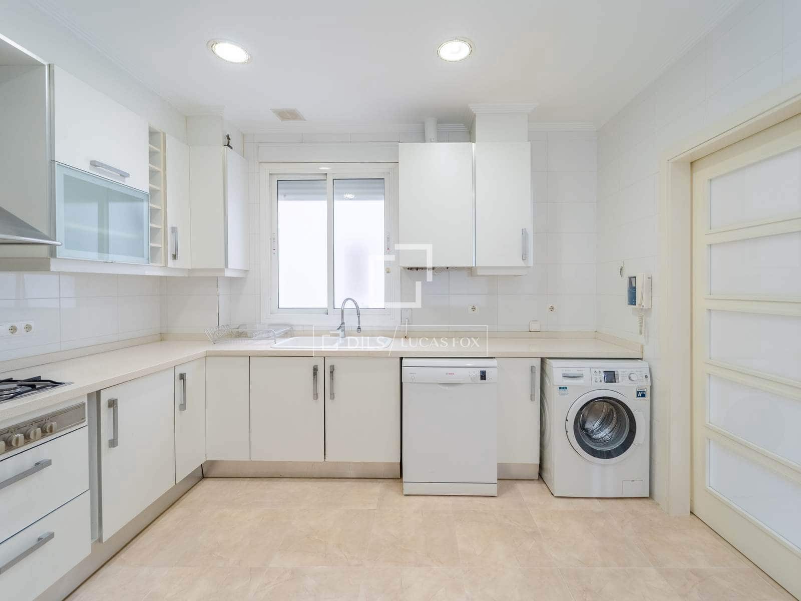 3 soveværelse Lejlighed til leje i Valencia by - € 2.600 (Ref: 10095787)
