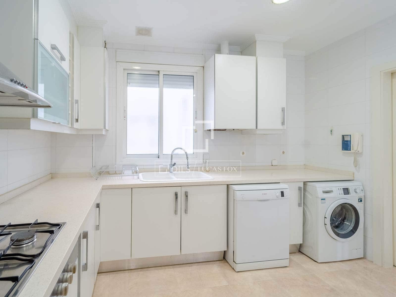3 soveværelse Lejlighed til leje i Valencia by - € 2.600 (Ref: 10095787)