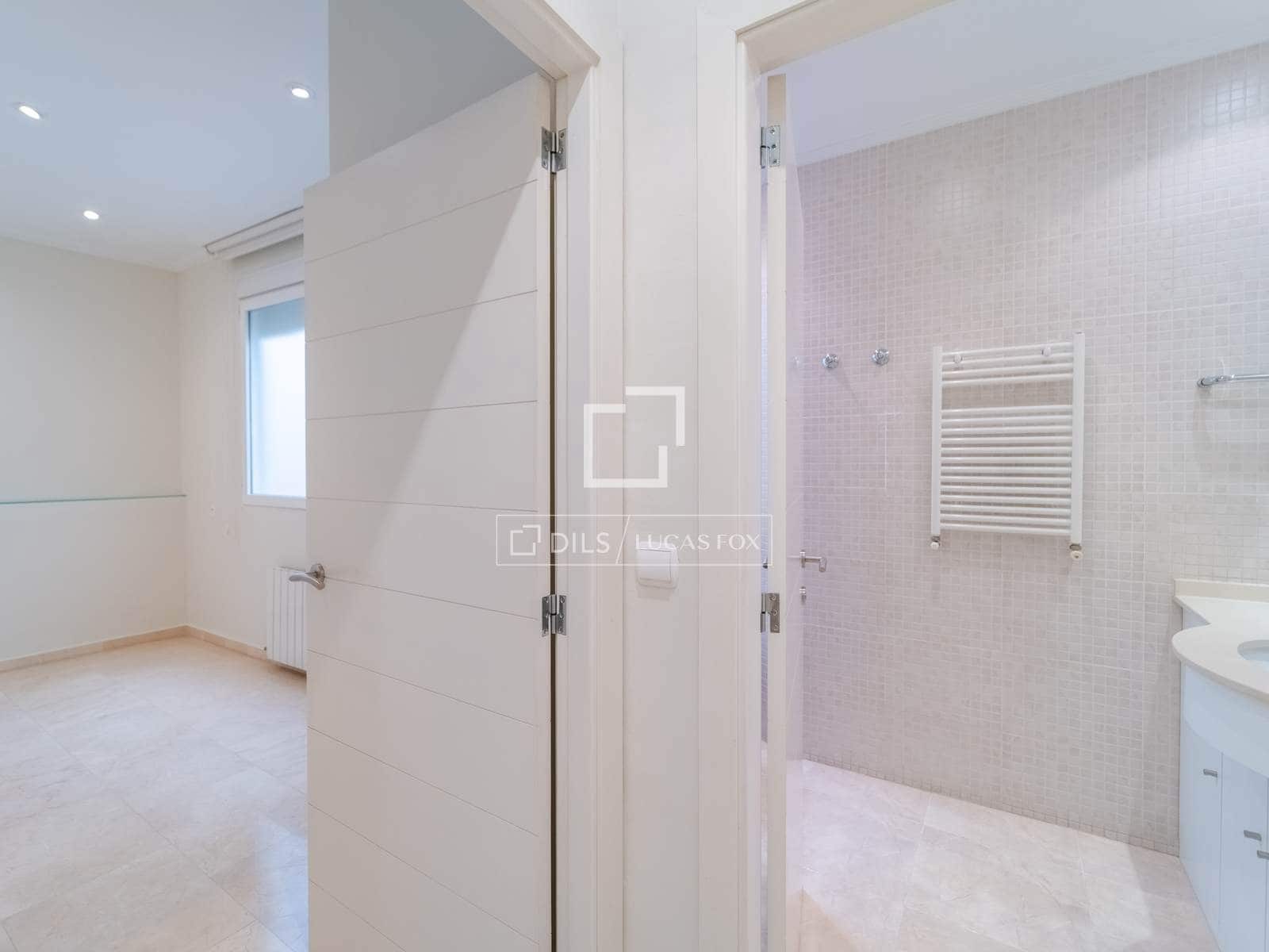 3 soveværelse Lejlighed til leje i Valencia by - € 2.600 (Ref: 10095787)