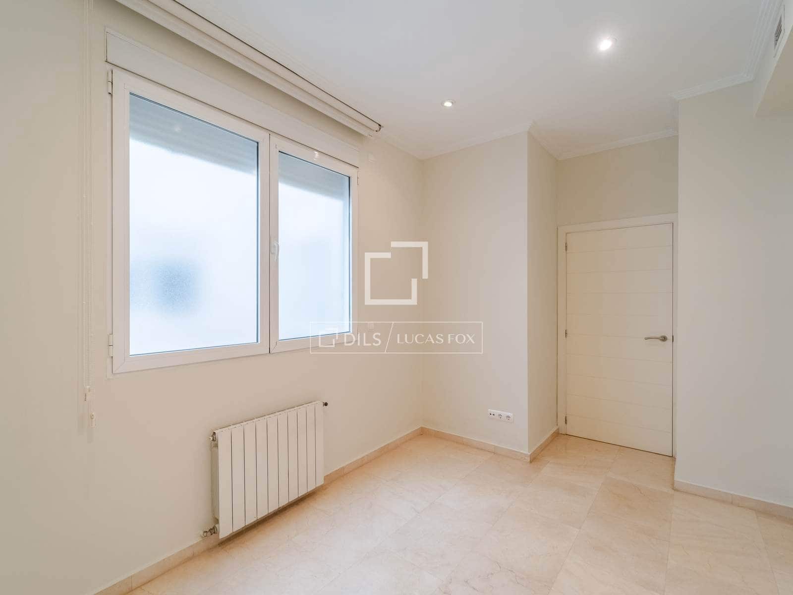 3 soveværelse Lejlighed til leje i Valencia by - € 2.600 (Ref: 10095787)